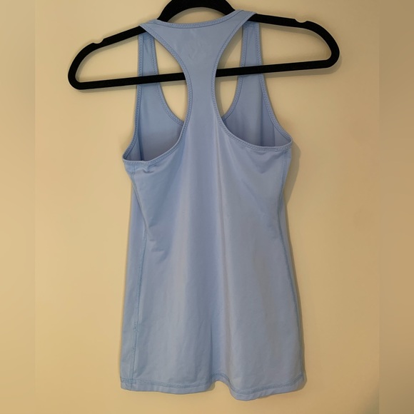 Brooks Pick-Up Tank in Light Blue Size XS - Picture 2 of 5